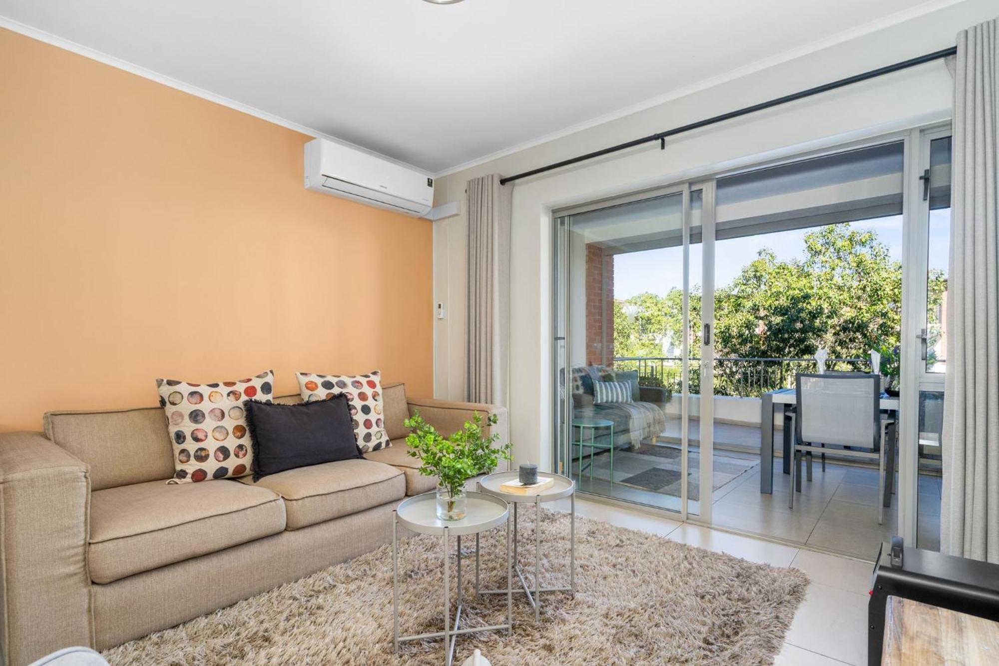 Apartment Mayfair Luxury 212 Cape Town